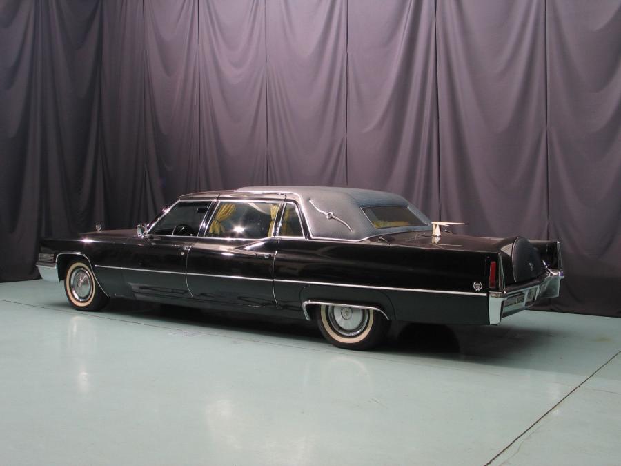  Cadillac Fleetwood 75 Special Limousine 1970 года  (фото 5 из 5)